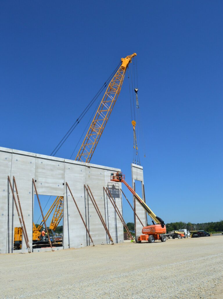 Ceremonia de inicio de obras en Johnson Creek, Wisconsin